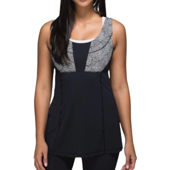 Lululemon Wrapper's Delight Tank
Black / Plush Petal Black Ghost size 6 - Picture 1 of 6